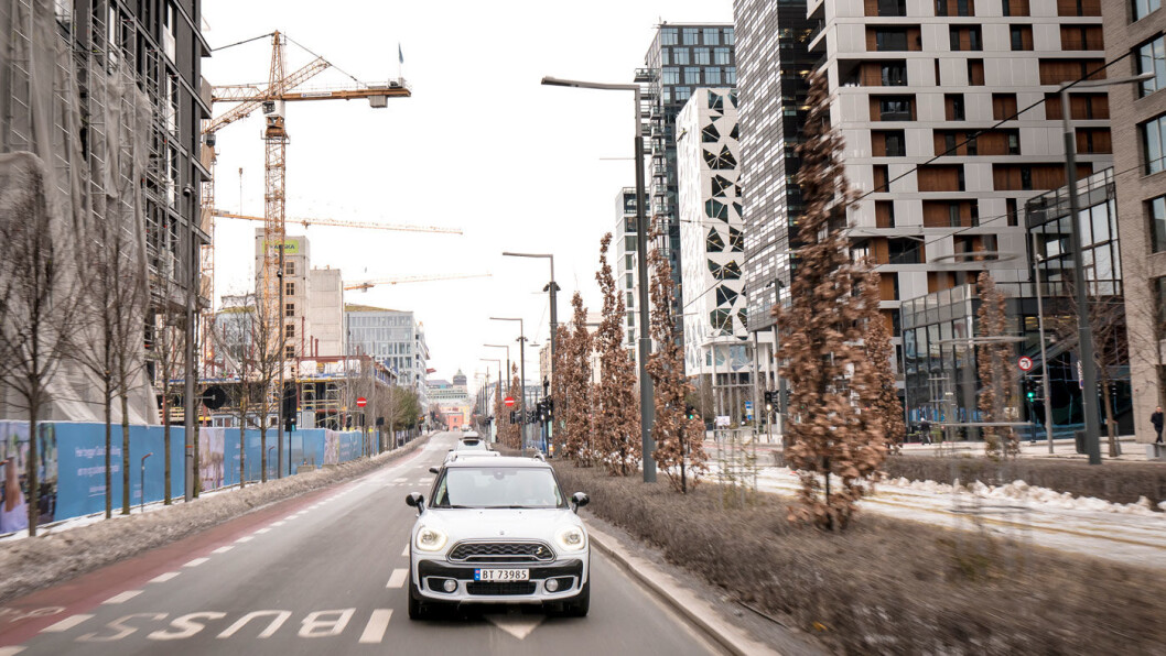 MORSOM TYPE: Populære Mini Countryman er lett å like. Dette er en bil som trigger bilentusiasmen i mange av oss. Foto: Jon Terje Hellgren Hansen MORSOM TYPE: Populære Mini Countryman er lett å like. Dette er en bil som trigger bilentusiasmen i mange av oss. Foto: Jon Terje Hellgren Hansen