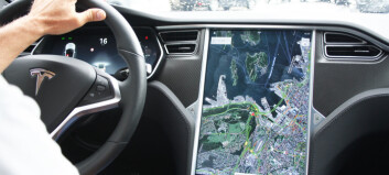 Tesla bedt om å tilbakekalle biler med defekt skjerm