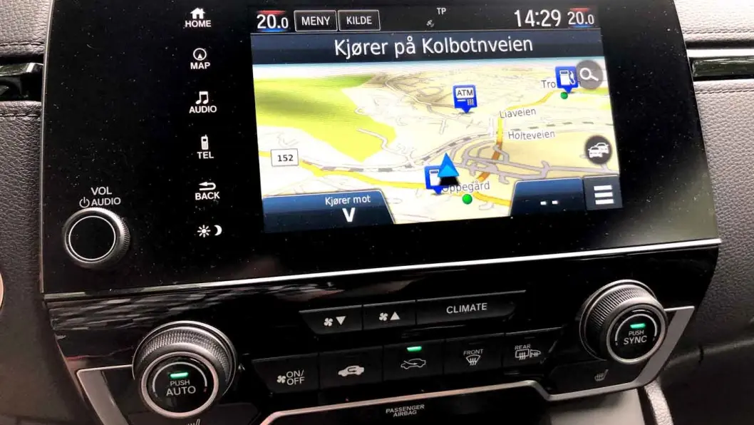 LITT LITEN: Infoskjermen ser stor og imponerende ut, men er i praksis litt mer puslete. LITT LITEN: Infoskjermen ser stor og imponerende ut, men er i praksis litt mer puslete.