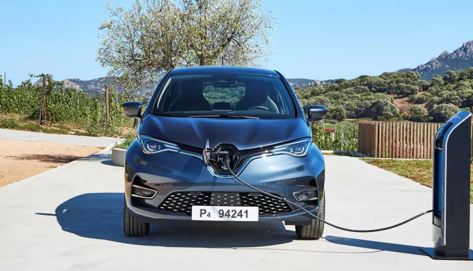 LEDEREN: Det er Renault Zoe som er mest solgte elbil i Europa i 2020, men i oktober gikk VW ID.3 forbi.