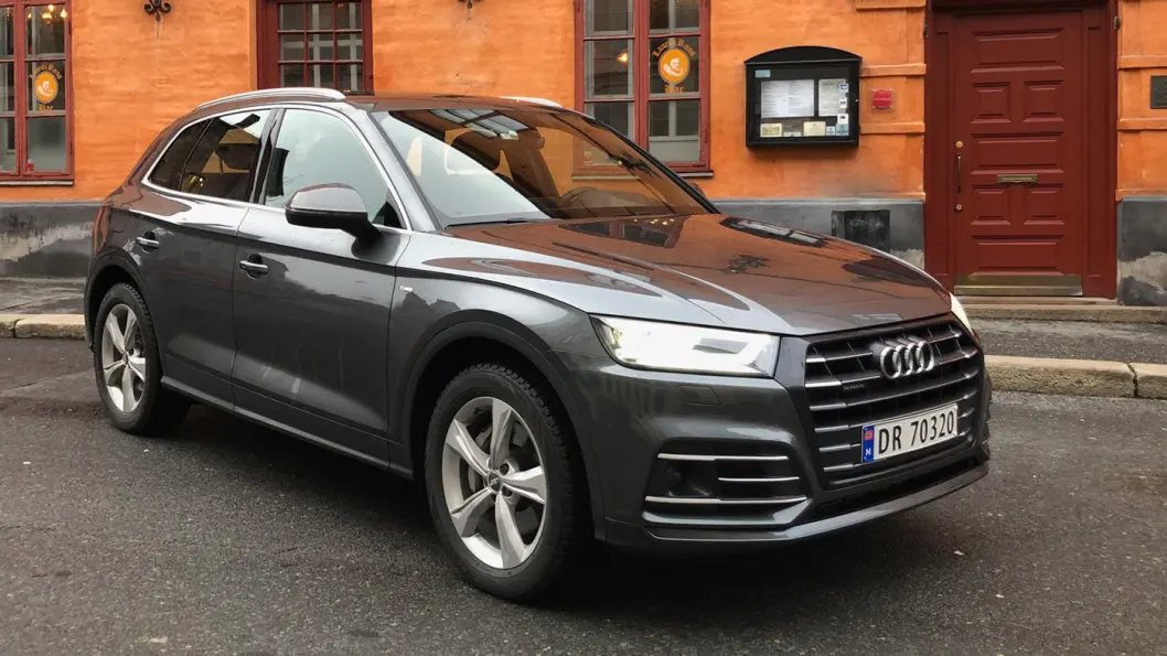 MER MODERNE: Audi Q5 har omsider kommet som ladbar hybrid. Den holder hva den lover på elektrisk rekkevidde, og har også en rekke andre gode kvaliteter. Men også høy pris. MER MODERNE: Audi Q5 har omsider kommet som ladbar hybrid. Den holder hva den lover på elektrisk rekkevidde, og har også en rekke andre gode kvaliteter. Men også høy pris.