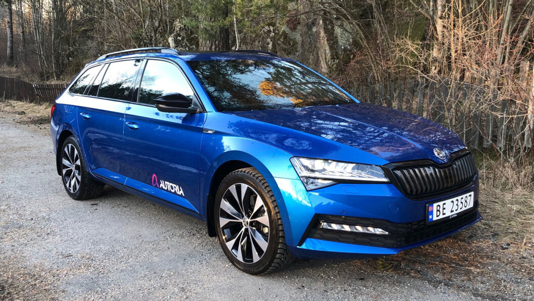 <b>ELEGANT: </b>Skoda Superb har fått en facelift som gjør den litt mer elegant. <b>ELEGANT: </b>Skoda Superb har fått en facelift som gjør den litt mer elegant.