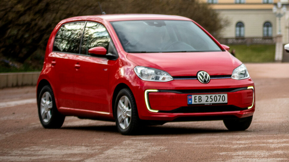 INGEN TVIL: Lille e-up! er utvilsomt en Volkswagen – merketypisk fra alle vinkler.