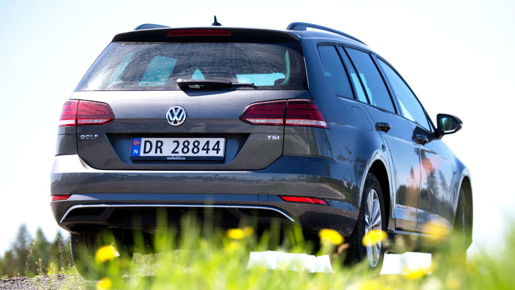 ALLE LIKER: Ennå har vi til gode å finne en person som ikke liker seg bak rattet i VW Golf. ALLE LIKER: Ennå har vi til gode å finne en person som ikke liker seg bak rattet i VW Golf.