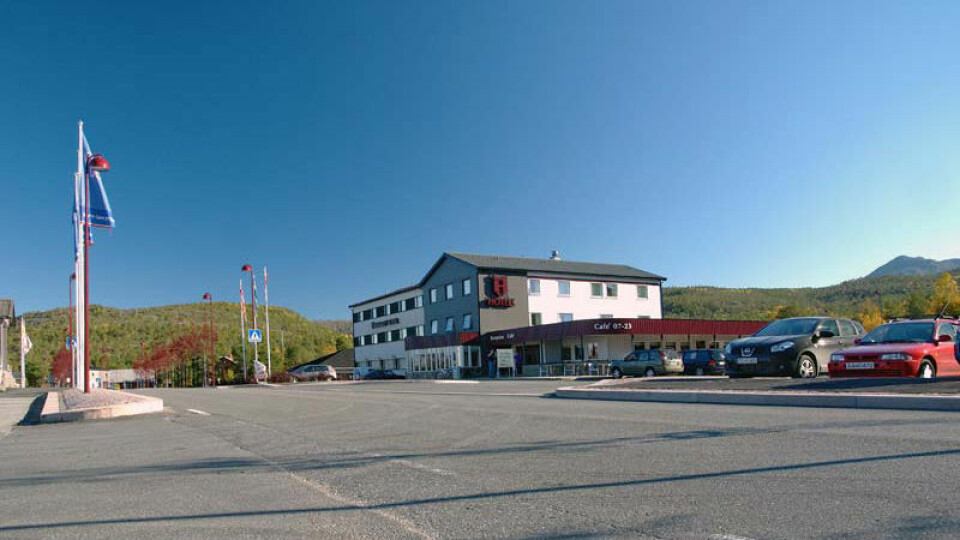 ET MØTESTED: Hamarøy er Hamsuns rike, og Hamarøy Hotel ligger praktisk til rett ved E6.
