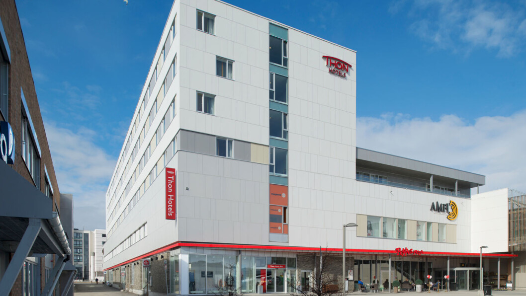VELKOMMEN: Thon Hotel Alta er ikke kjedens mest sjarmerende tilbud, men service og standard er solid. VELKOMMEN: Thon Hotel Alta er ikke kjedens mest sjarmerende tilbud, men service og standard er solid.