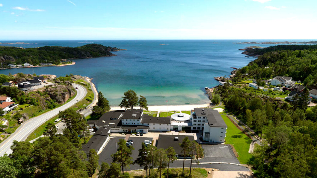 STRANDIDYLL: Strand Hotel Fevik ligger helt nede i sjøkanten mellom Arendal og Grimstad. STRANDIDYLL: Strand Hotel Fevik ligger helt nede i sjøkanten mellom Arendal og Grimstad.
