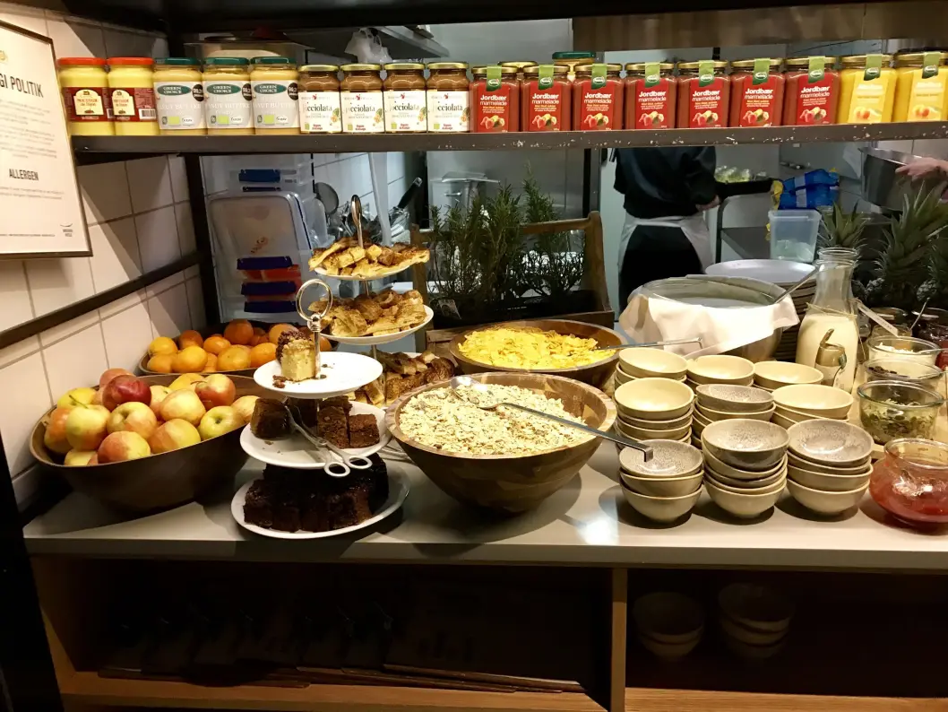 LEKKERT: Frokosten er et av høydepunktene på Hotell SP34. LEKKERT: Frokosten er et av høydepunktene på Hotell SP34.