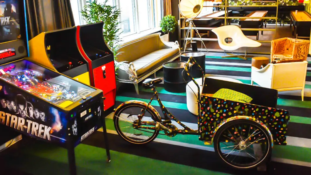 LEK OG MORO: Hyggelig, avslappet og sosialt - loungen er et godt sted å være. Foto: Joseph Miller/Generator Hostels LEK OG MORO: Hyggelig, avslappet og sosialt - loungen er et godt sted å være. Foto: Joseph Miller/Generator Hostels