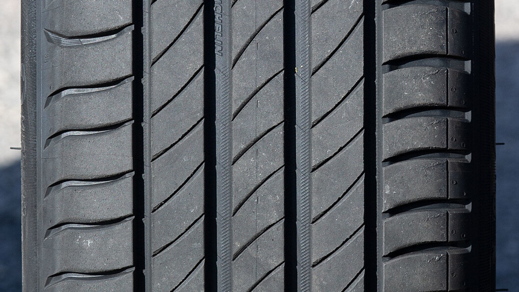 RETT PÅ: Fjerde generasjon Primacy har klassiske Michelin-egenskaper – og sliter i svingene. RETT PÅ: Fjerde generasjon Primacy har klassiske Michelin-egenskaper – og sliter i svingene.