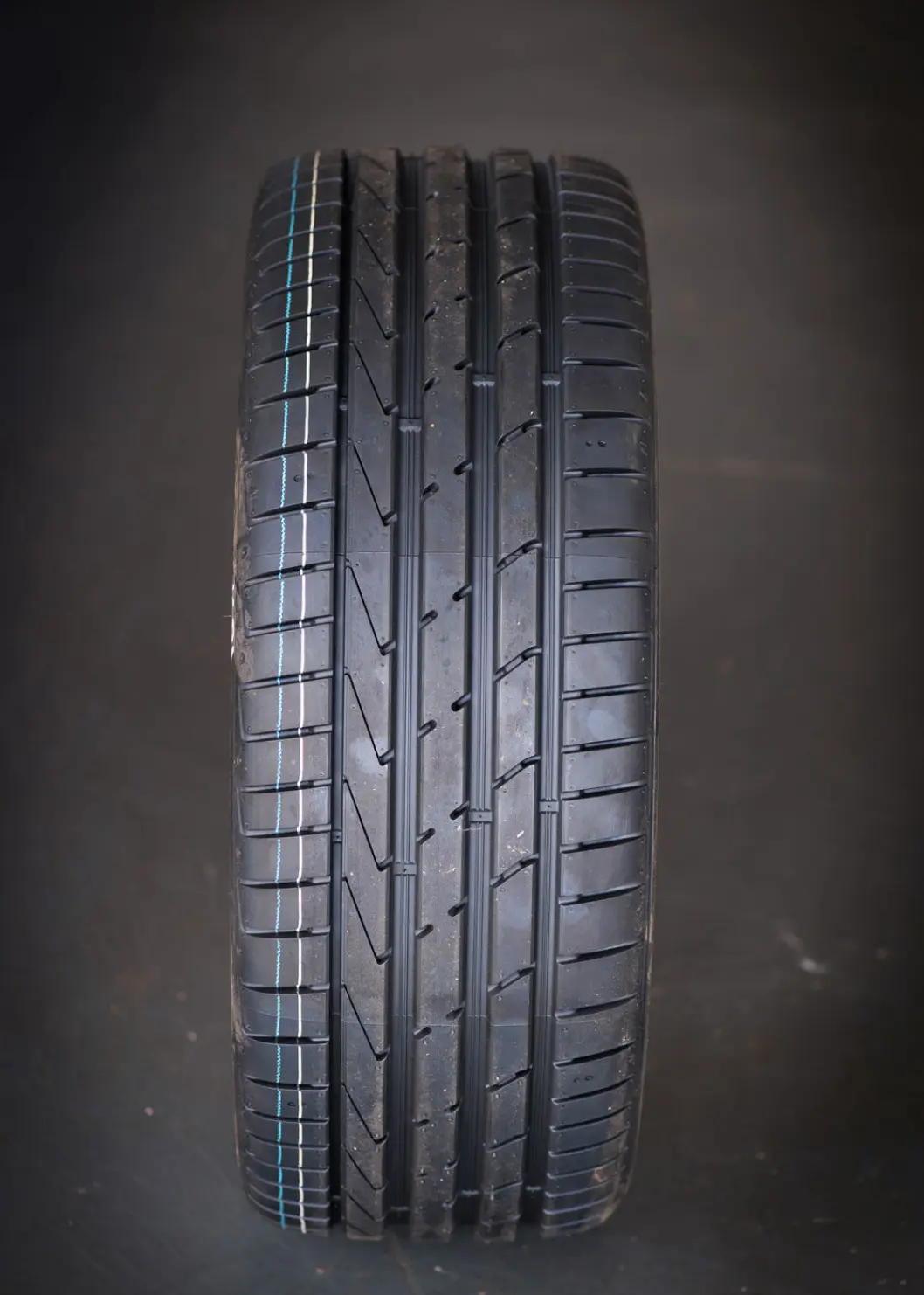 JEVNT GODT: Hankook Ventus S1 Evo2 Foto: Marko Mäkinen JEVNT GODT: Hankook Ventus S1 Evo2 Foto: Marko Mäkinen