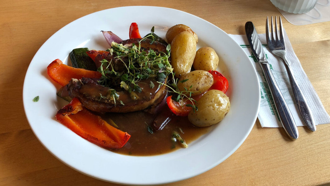UTEN FINESSE: Porchetta, italiensk svineribbe, på Lygnasæter UTEN FINESSE: Porchetta, italiensk svineribbe, på Lygnasæter