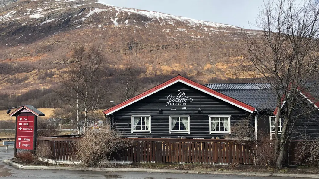NORDNORSK FAVORITT: Vollan Gjestestue innerst i Balsfjorden levererer bunnsolid veikromat. NORDNORSK FAVORITT: Vollan Gjestestue innerst i Balsfjorden levererer bunnsolid veikromat.