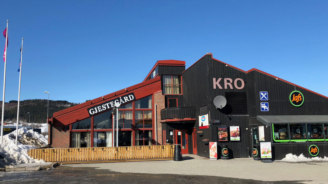 IKKE HELT PÅ HØGDA: Spisestedene på Rudshøgda har god beliggenhet for veifarende, men maten er ikke helt på høyden. IKKE HELT PÅ HØGDA: Spisestedene på Rudshøgda har god beliggenhet for veifarende, men maten er ikke helt på høyden.
