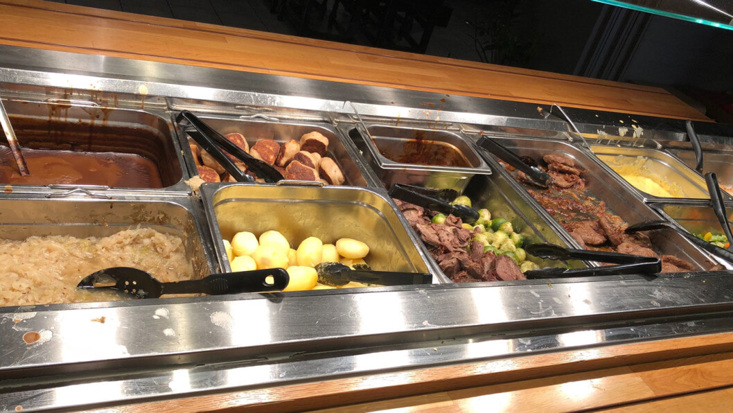 REDNINGEN: Gå for buffet hvis du besøker Rudshøgda Gjestegård, eventuelt signaturretten fra Utvalgte spisesteder. REDNINGEN: Gå for buffet hvis du besøker Rudshøgda Gjestegård, eventuelt signaturretten fra Utvalgte spisesteder.