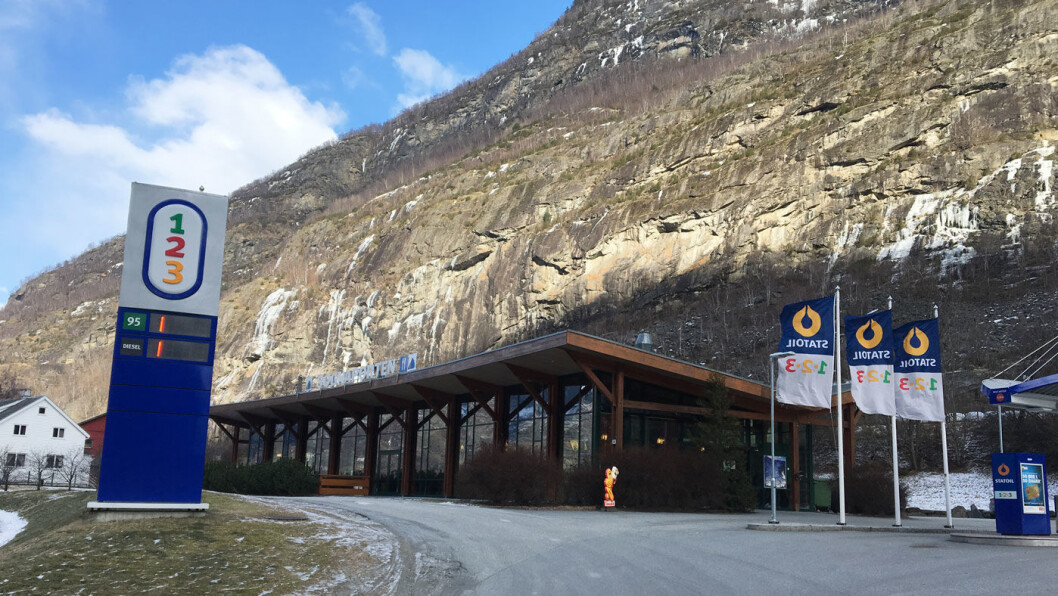 LYST OG FINT: Maten er rimelig, og de har godt med parkeringsplasser og flere ladestasjoner. LYST OG FINT: Maten er rimelig, og de har godt med parkeringsplasser og flere ladestasjoner.