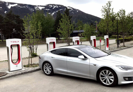 Elon Musk bekrefter at Super­charger V3 øker til 300 kW