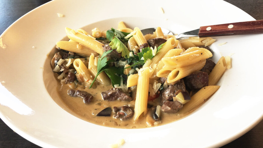 ANBEFALES: Perfekt kokt pasta med nydelig reinkjøtt er en lykkelig kombinasjon. ANBEFALES: Perfekt kokt pasta med nydelig reinkjøtt er en lykkelig kombinasjon.