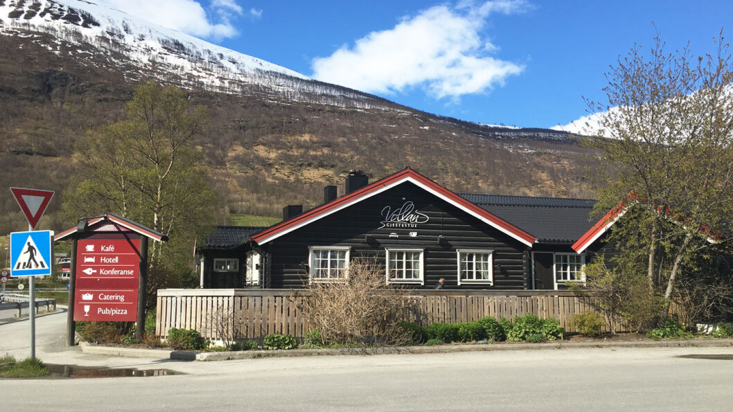TOPP: Vollan gjestestue innerst i Balsfjorden er en av Nord-Norges, ja hele Norges, beste veikroer. TOPP: Vollan gjestestue innerst i Balsfjorden er en av Nord-Norges, ja hele Norges, beste veikroer.