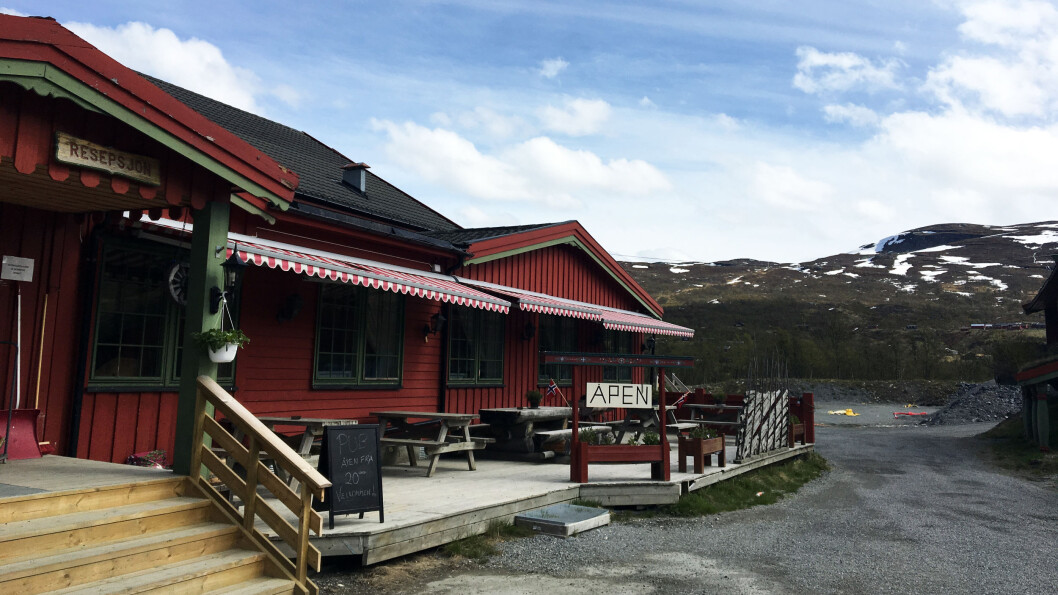 TYINKRYSSET FJELLSTUE: Siste stopp på E16 før fjellovergangen til Filefjell. TYINKRYSSET FJELLSTUE: Siste stopp på E16 før fjellovergangen til Filefjell.