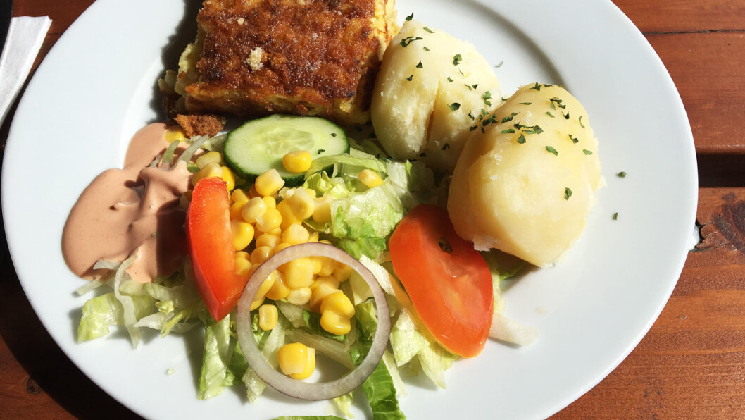 HJEMMELAGET: Fiskegratengen smaker godt, men tilbehøret er ikke på høyden. HJEMMELAGET: Fiskegratengen smaker godt, men tilbehøret er ikke på høyden.