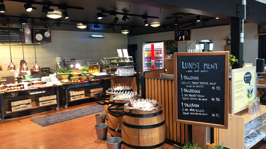 ÅPENT OG INNBYDENDE: Marché Lier er en typisk veikro, men de klarer å presentere maten på en mer fristende måte enn mange andre steder. ÅPENT OG INNBYDENDE: Marché Lier er en typisk veikro, men de klarer å presentere maten på en mer fristende måte enn mange andre steder.