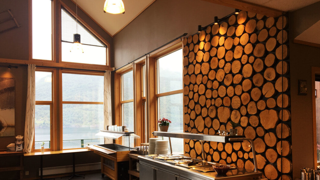 PENT OG MODERNE: Lyse, hyggelige lokaler med utsikt mot fjorden. PENT OG MODERNE: Lyse, hyggelige lokaler med utsikt mot fjorden.