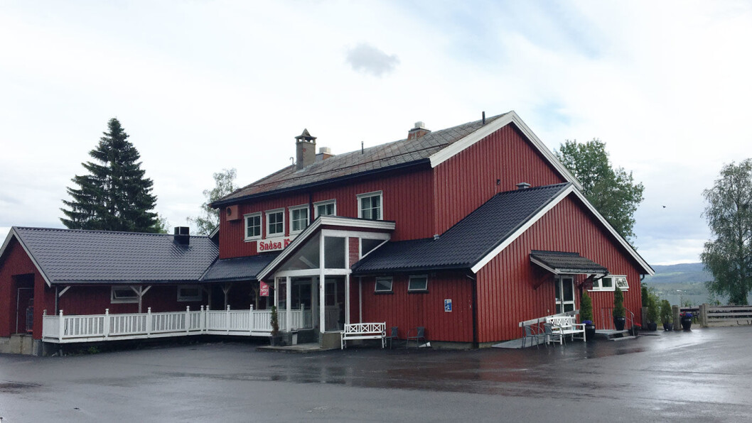 SNÅSAKROA: Veikroa ligger ved E6 i enden av Snåsavatnet. SNÅSAKROA: Veikroa ligger ved E6 i enden av Snåsavatnet.