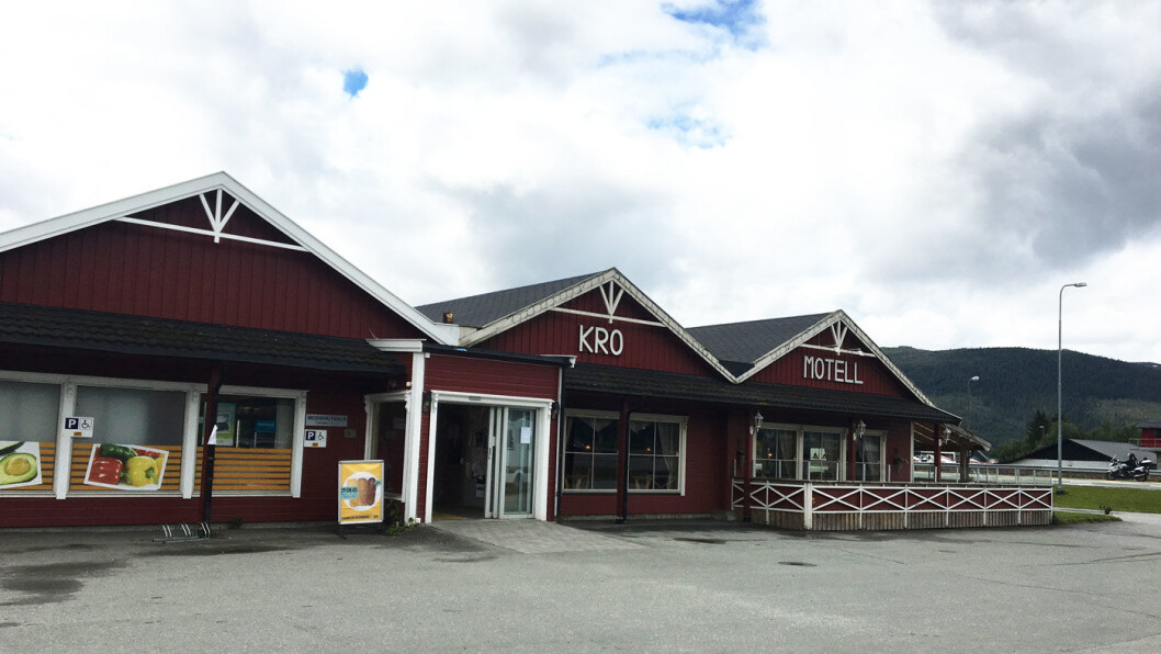 BJERKA KRO: Veikro med overnatting og butikk ved siden av. BJERKA KRO: Veikro med overnatting og butikk ved siden av.
