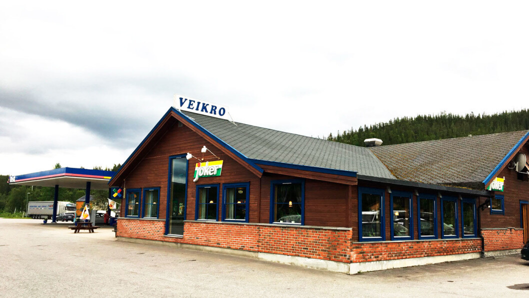 BREIFOSSEN VEIKRO: Kafeen ligger i forbindelse med en matbutikk, bensinstasjon og hytteutleie. BREIFOSSEN VEIKRO: Kafeen ligger i forbindelse med en matbutikk, bensinstasjon og hytteutleie.