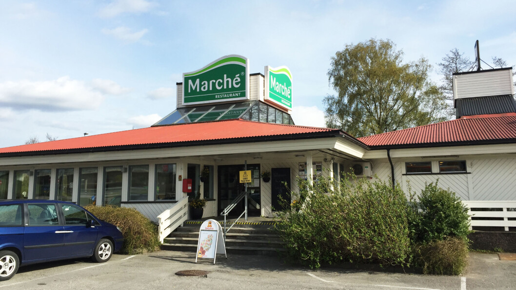 ANONYMT: Utenpå ser Marché Solli ved Sarpsborg ut som mange andre spisesteder veilangs, men innendørs er det sjeldent strøkent. ANONYMT: Utenpå ser Marché Solli ved Sarpsborg ut som mange andre spisesteder veilangs, men innendørs er det sjeldent strøkent.