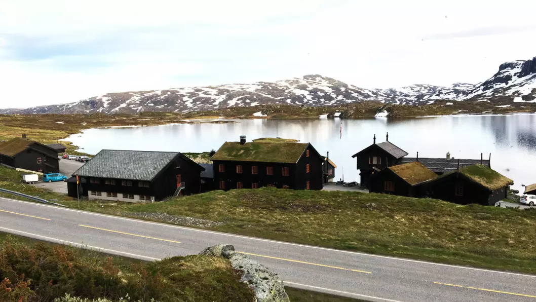 I 1000 METERS HØYDE: Haukeliseter Fjellstue er DNTs mest populære hytte, men er også et sted du kan stoppe og spise langs veien.