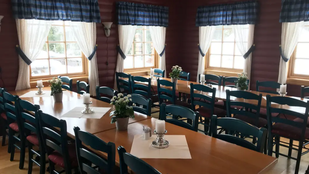 HYGGELIG OG VENNLIG: Hadeland Gjestegård holder en gammel og koselig stil. HYGGELIG OG VENNLIG: Hadeland Gjestegård holder en gammel og koselig stil.