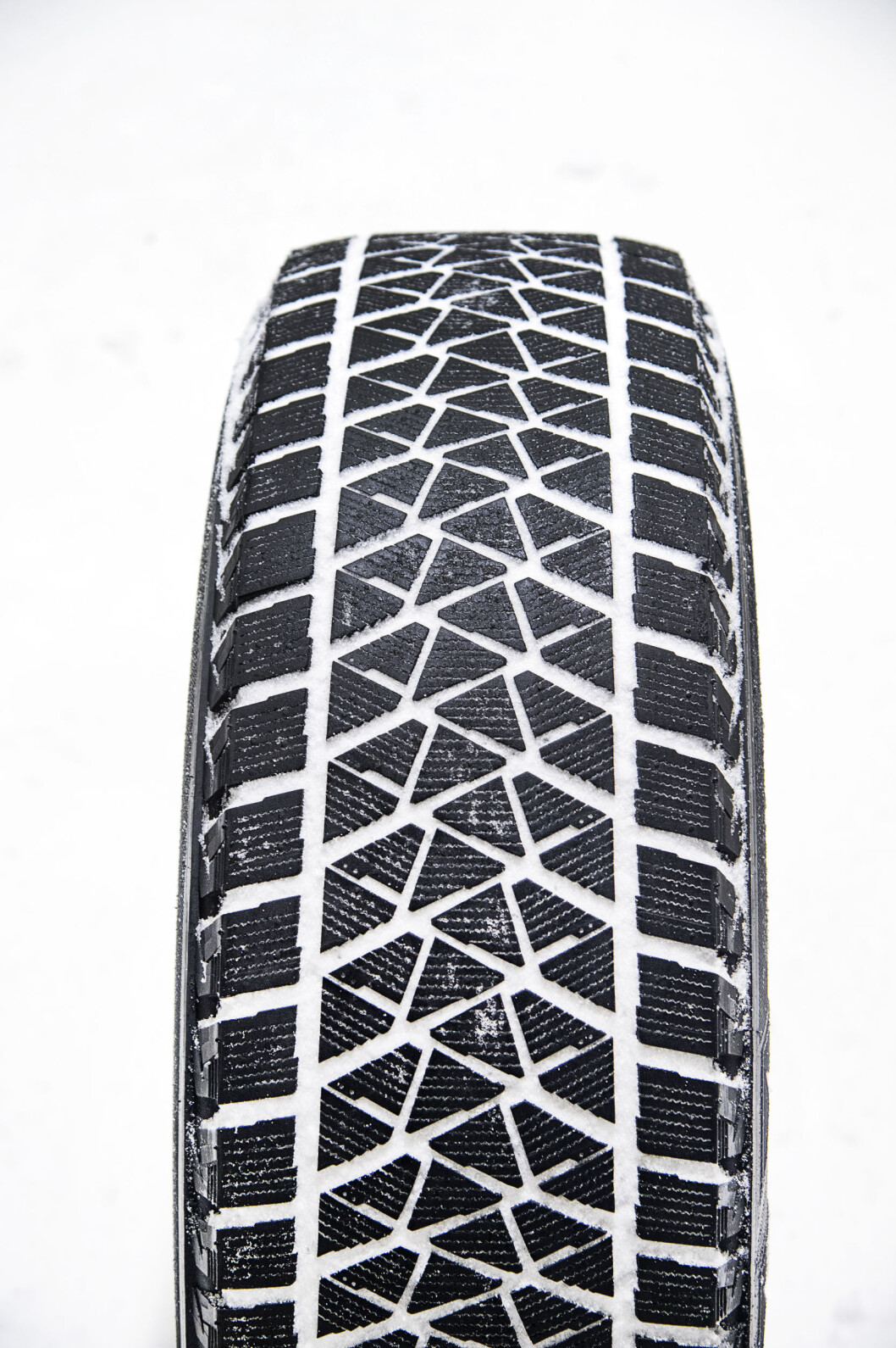 STILLE: Bridgestone Blizzak DM-V2 STILLE: Bridgestone Blizzak DM-V2