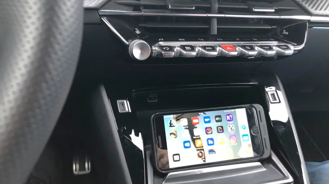 VIL DU STYRE ALT HERFRA? Vel, ikke alt – men mye mer enn i dag, er Apples plan. VIL DU STYRE ALT HERFRA? Vel, ikke alt – men mye mer enn i dag, er Apples plan.