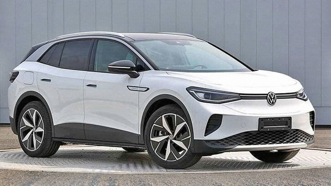 LETT Å LIKE: Det er ingenting kontroversielt over ID.4-designen. Den har en mer avrundet form enn mer klassiske Tiguan, med noen designmessige grep for å maskere den ekstra høyden som er nødvendig for å få plass til batteripakken i gulvet. LETT Å LIKE: Det er ingenting kontroversielt over ID.4-designen. Den har en mer avrundet form enn mer klassiske Tiguan, med noen designmessige grep for å maskere den ekstra høyden som er nødvendig for å få plass til batteripakken i gulvet.