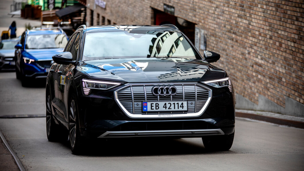 YTTERLIGERE NED: Populære Audi e-tron går ned rundt 30.000 kroner i pris. YTTERLIGERE NED: Populære Audi e-tron går ned rundt 30.000 kroner i pris.