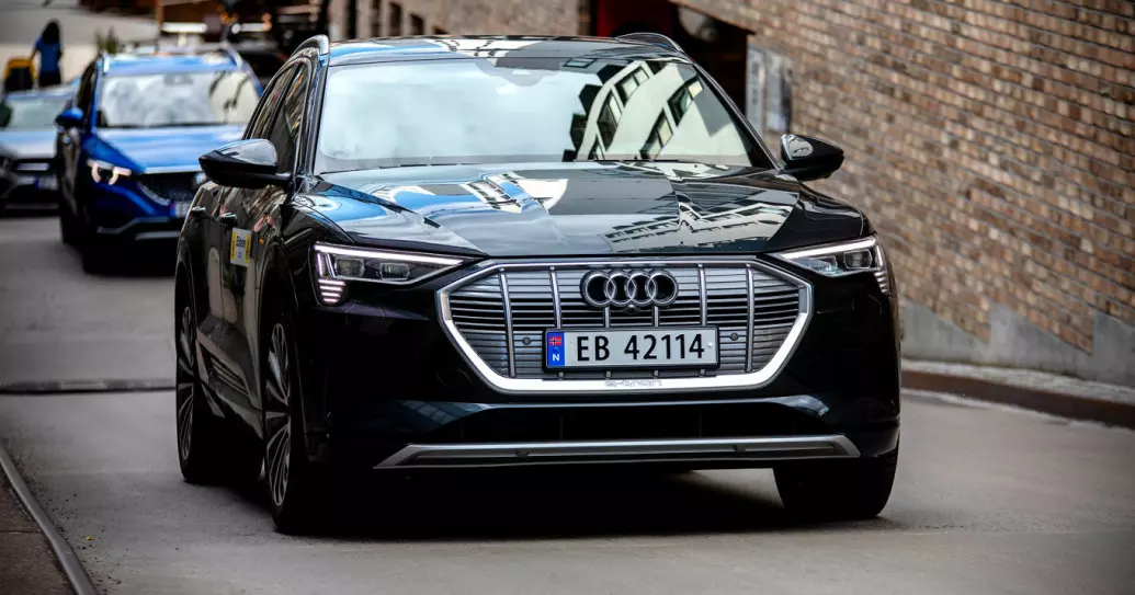 — Tilhengerfestet løsnet på Audi e-tron-modeller