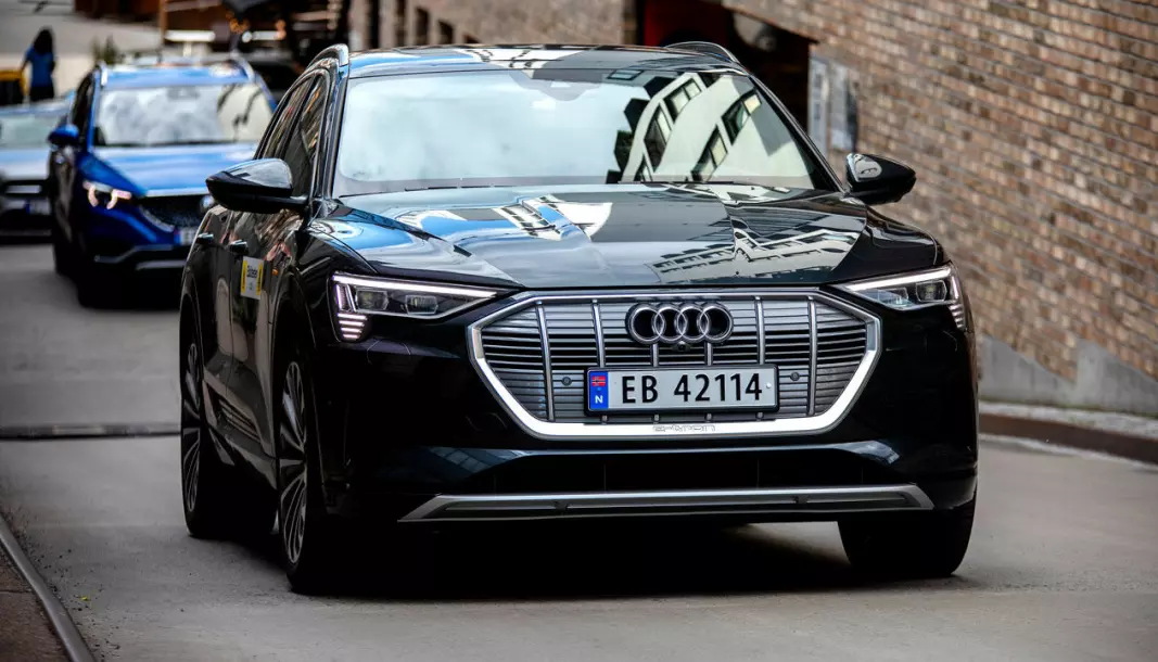 FESTE-TRØBBEL: En del eiere av el-SUV-en Audi e-tron har opplevd at hengerfestet er blitt løst.