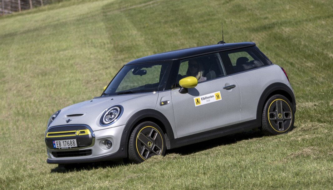 BYENS DRONNING: Mini Cooper S E. BYENS DRONNING: Mini Cooper S E.