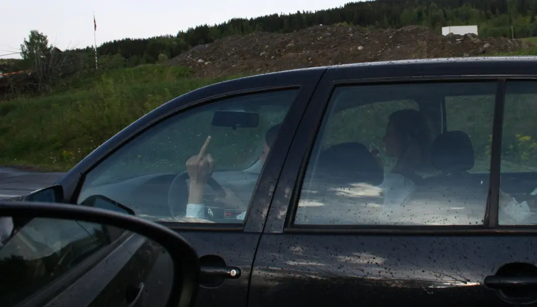 <b>TRAFIKKGLEDE</b>: Tiril pleier å observere andre bilister og mener at altfor mange kjører som idioter <b>TRAFIKKGLEDE</b>: Tiril pleier å observere andre bilister og mener at altfor mange kjører som idioter