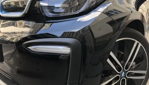 <b>BLINK, BLINK</b>: BMW i3 <b>BLINK, BLINK</b>: BMW i3