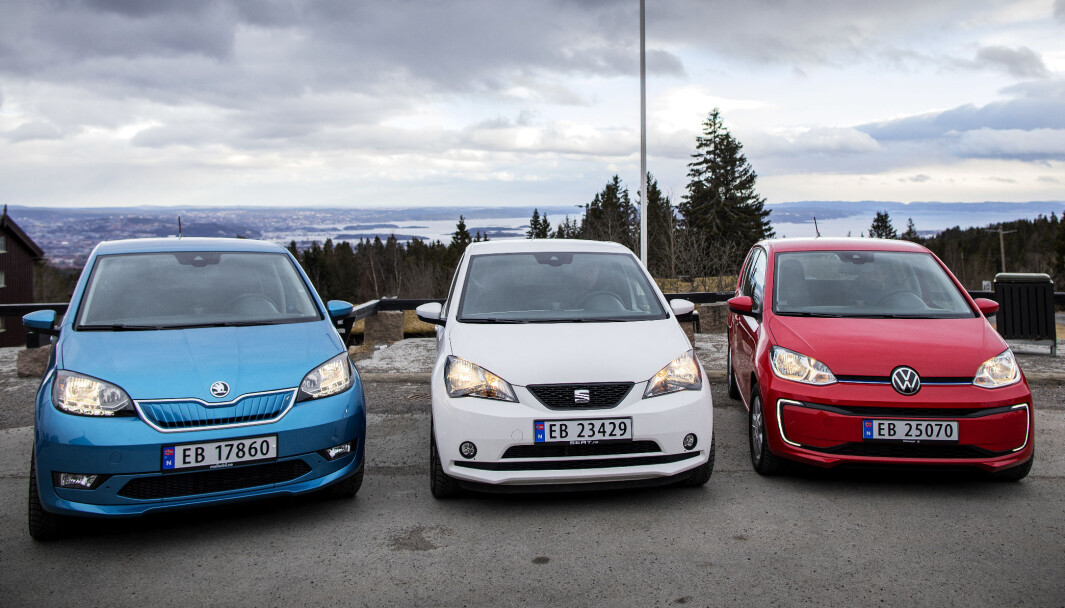 FØRSTE GENERASJON: Småbilene Skoda Citigo-e, Seat Mii Electric og VW e-Up! på toppen av Oslo. FØRSTE GENERASJON: Småbilene Skoda Citigo-e, Seat Mii Electric og VW e-Up! på toppen av Oslo.