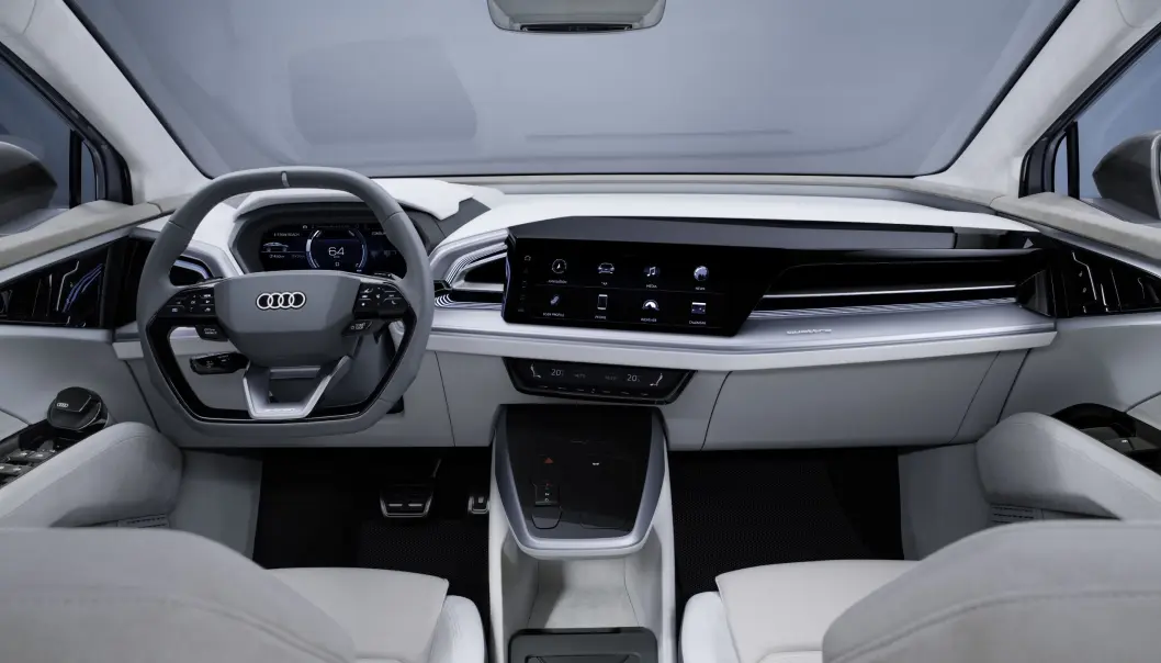 <b>NYTOLKNING: </b>Audi har tatt sin kjente oppskrift et hakk videre på denne konseptbilen. Q4 Sportback e-tron Concept er likevel gjenkjenelig, med Virtual Cockpit og 12,3-tommers berøringsskjerm i senter. <b>NYTOLKNING: </b>Audi har tatt sin kjente oppskrift et hakk videre på denne konseptbilen. Q4 Sportback e-tron Concept er likevel gjenkjenelig, med Virtual Cockpit og 12,3-tommers berøringsskjerm i senter.
