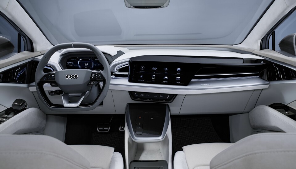 NYTOLKNING: Audi har tatt sin kjente oppskrift et hakk videre på denne konseptbilen. Q4 Sportback e-tron Concept er likevel gjenkjenelig, med Virtual Cockpit og 12,3-tommers berøringsskjerm i senter.