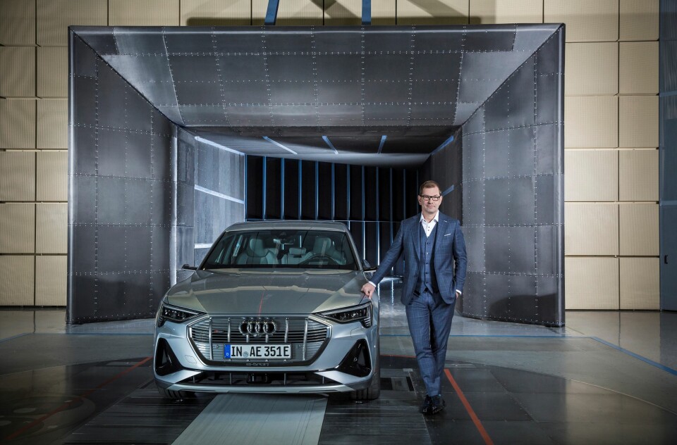 VIL DYNAMISERE: Den ferske sjefen for Audi AG, Markus Duesmann - her med en e-tron Sportback. Foto: AUDI