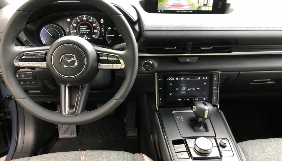 KVALITET: Interiøret i Mazda MX-30 holder høyt nivå, og man får en følelse av luksus til en rimelig pris.