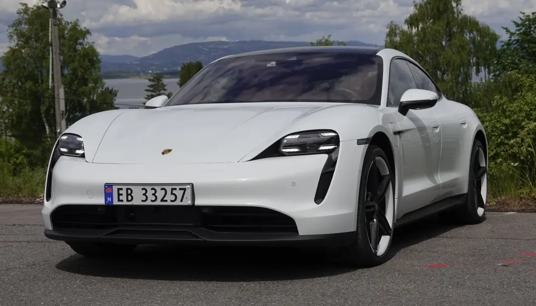 NÅR IKKE SALGSMÅLET: Porsche Taycan har solgt mindre enn ventet. NÅR IKKE SALGSMÅLET: Porsche Taycan har solgt mindre enn ventet.