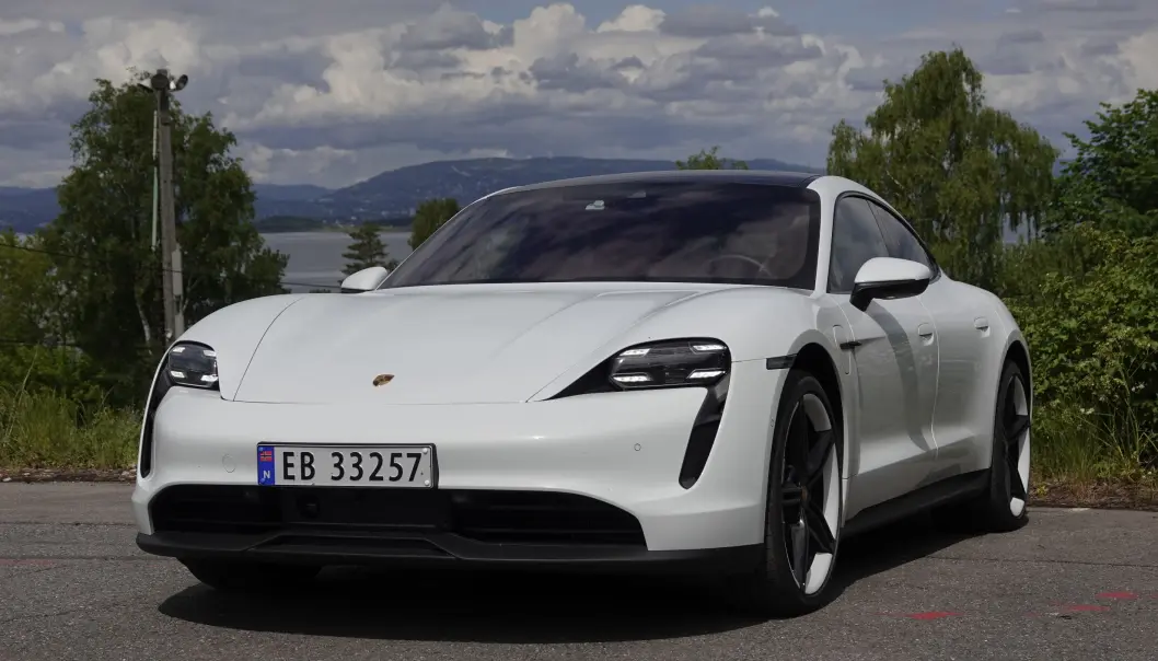 RUSK: Porsche tilbakekaller 43.000 Taycan etter rapporter om tapt kjørekraft. RUSK: Porsche tilbakekaller 43.000 Taycan etter rapporter om tapt kjørekraft.
