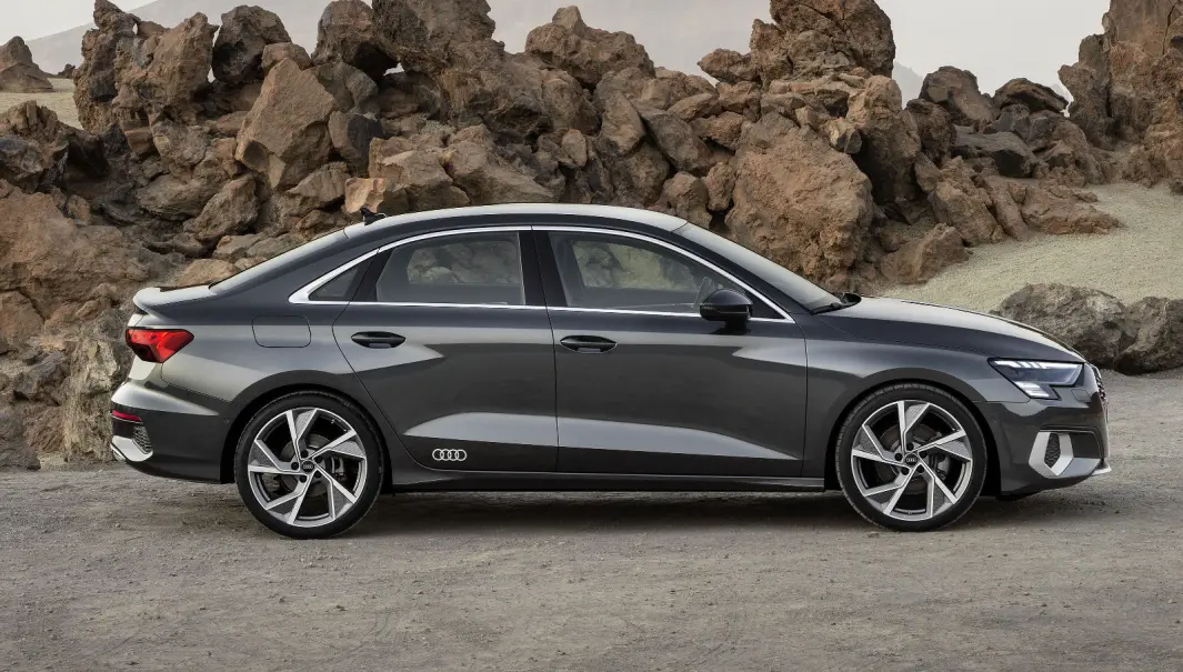 <b>SE DEN!</b> Audi A3 Sedan. <b>SE DEN!</b> Audi A3 Sedan.